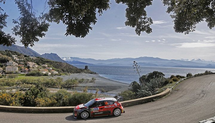 WRC Corsica 2018 – Giorno 2: vicende alterne per le Citroën C3 WRC. - Foto 7 di 11