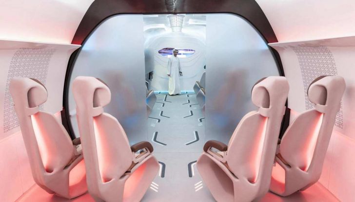 BMW Designworks e la capsula Hyperloop per viaggi di lusso - Foto 3 di 9