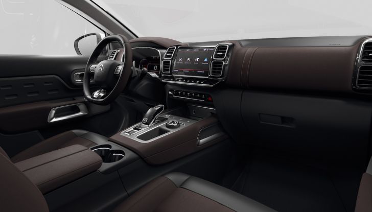 Citroen C5 Aircross: debuttano ibrido plug-in e sospensioni idrauliche - Foto 10 di 16