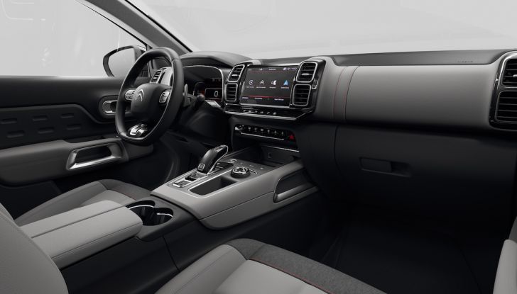 Citroen C5 Aircross: debuttano ibrido plug-in e sospensioni idrauliche - Foto 15 di 16