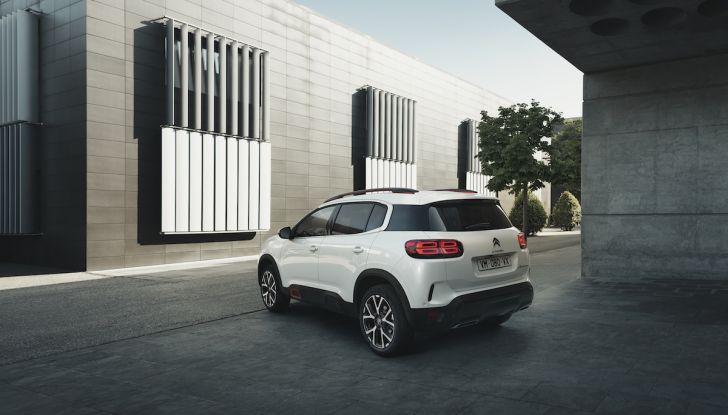 Citroen C5 Aircross: debuttano ibrido plug-in e sospensioni idrauliche - Foto 8 di 16