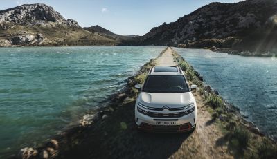 Citroen C5 Aircross: debuttano ibrido plug-in e sospensioni idrauliche