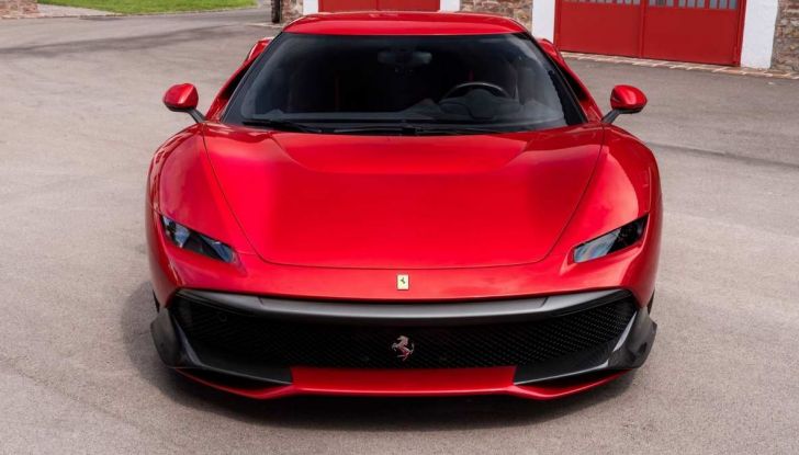 Ferrari SP38, one-off su meccanica 488 GTB - Foto 3 di 5