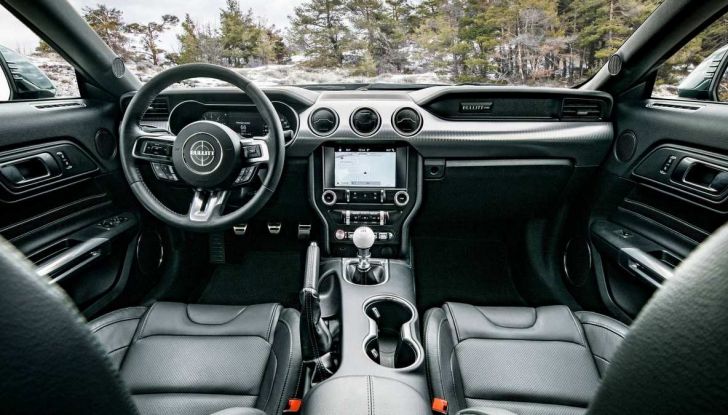 Ford Mustang Bullit provata sulle strade dell’Isola di Man - Foto 12 di 18