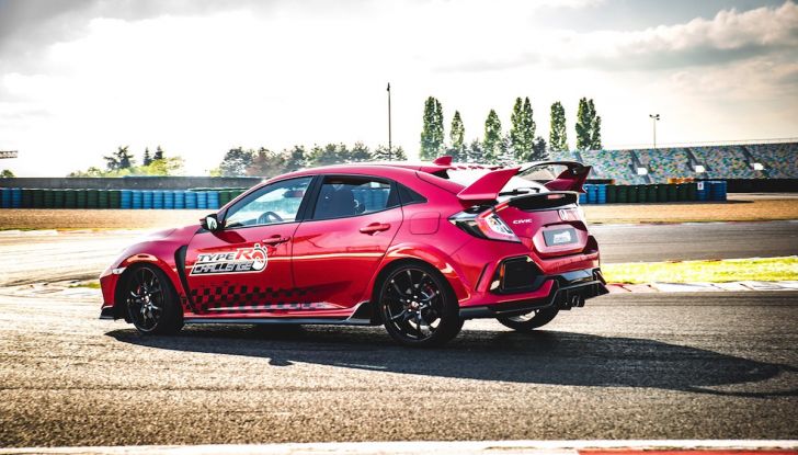 Honda Civic Type R 2018 da record a Magny-Cours, continua il Challenge! - Foto 3 di 6