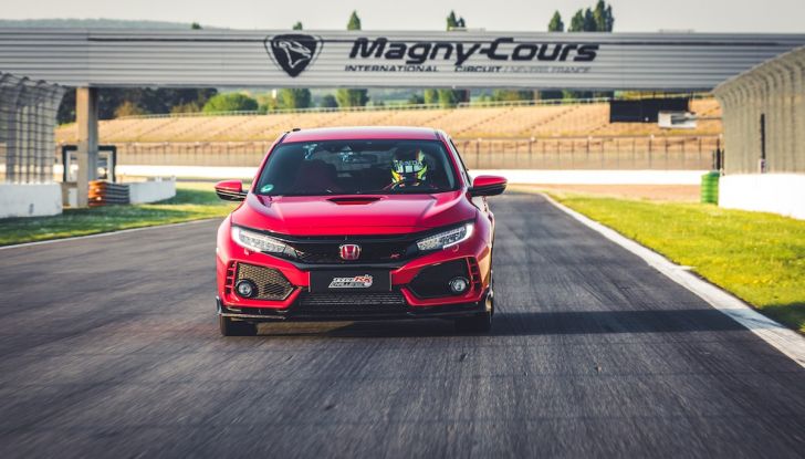 Honda Civic Type R 2018 da record a Magny-Cours, continua il Challenge! - Foto 4 di 6