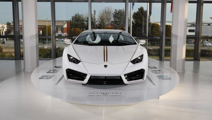 Lamborghini Huracán di Papa Francesco,  prezzo record di 715 mila euro - Foto 1 di 8