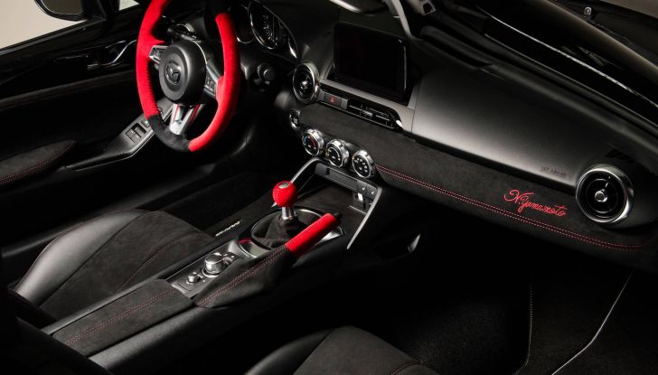 Mazda MX-5 Yamamoto, 4 esemplari al prezzo di 37.500 euro - Foto 12 di 16