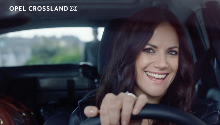 Opel, nuova campagna pubblicitaria con Jurgen Klopp e Bettina Zimmermann - Foto 2 di 6