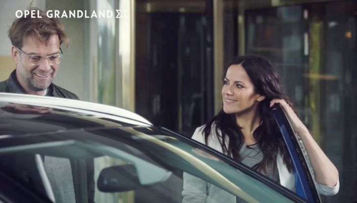 Opel, nuova campagna pubblicitaria con Jurgen Klopp e Bettina Zimmermann - Foto 1 di 6