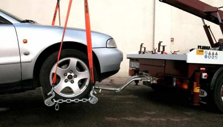 Rimozione forzata auto: le norme del Codice della Strada - Foto 6 di 7