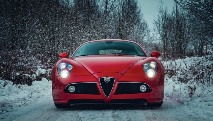 Alfa Romeo 8C, la supercar da 700 CV con motore elettrico - Foto 9 di 9