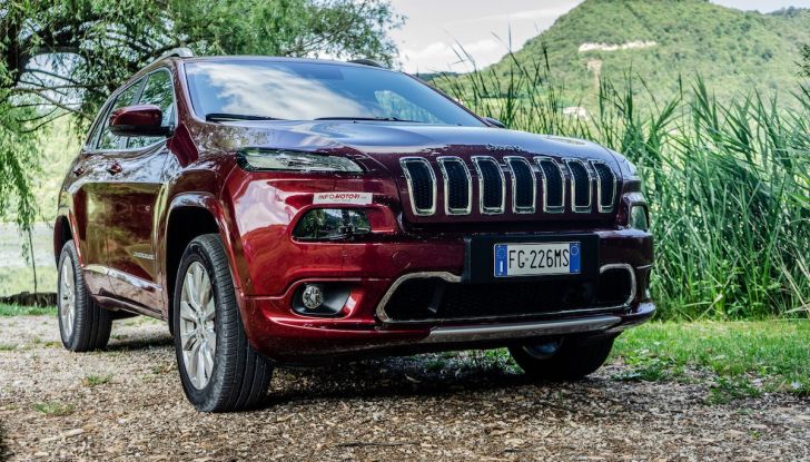 Test Drive Jeep Cherokee Overland, la prova del MultiJet da 200CV con 4×4 - Foto 1 di 27