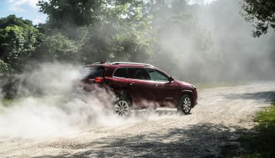 Test Drive Jeep Cherokee Overland, la prova del MultiJet da 200CV con 4×4