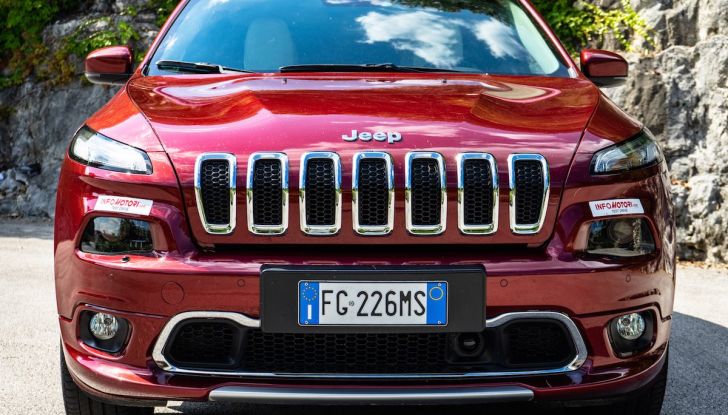 Test Drive Jeep Cherokee Overland, la prova del MultiJet da 200CV con 4×4 - Foto 17 di 27