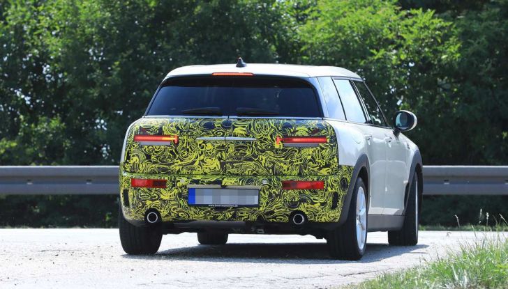 MINI Clubman, il facelift che introduce nuovi gruppi ottici - Foto 12 di 16