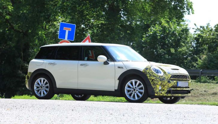 MINI Clubman, il facelift che introduce nuovi gruppi ottici - Foto 5 di 16