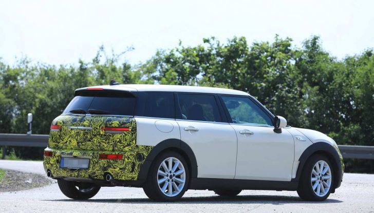 MINI Clubman, il facelift che introduce nuovi gruppi ottici - Foto 8 di 16
