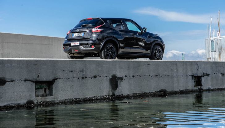 Prova Nissan Juke, Crossover Total Black con l’1.5 dCi da 110CV - Foto 23 di 37