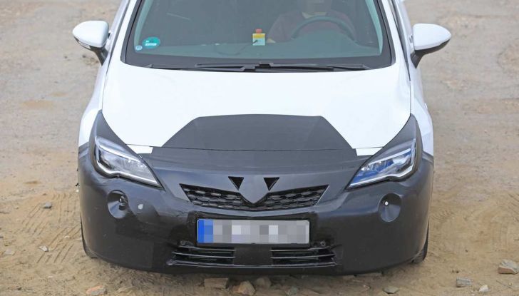 Opel Astra Facelift 2018, si avvicina il debutto della segmento C tedesca - Foto 7 di 20