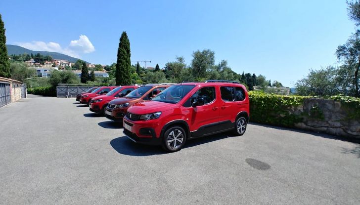 Prova nuovo Peugeot Rifter 2018: il multispazio pronto a tutto - Foto 2 di 22