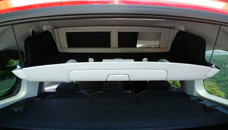 Prova nuovo Peugeot Rifter 2018: il multispazio pronto a tutto - Foto 15 di 22