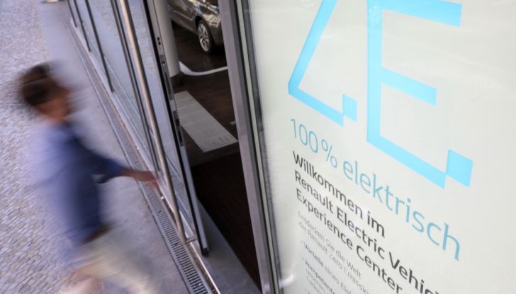 Renault Electric Vehicle Experience Center al debutto a Berlino - Foto 11 di 18