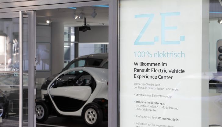 Renault Electric Vehicle Experience Center al debutto a Berlino - Foto 5 di 18