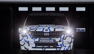 Skoda Kodiaq RS 2018: record al Nurburgring con Sabine Schmitz
