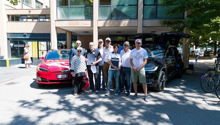 Tesla Model X prova su strada, autonomia, tempi di ricarica e optional - Foto 4 di 35