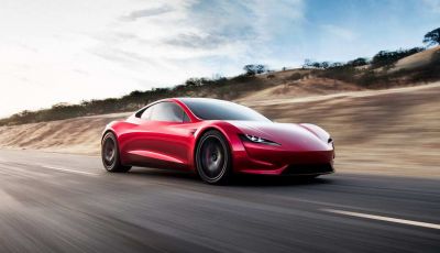 Tesla Roadster: una versione SpaceX con razzi posteriori!