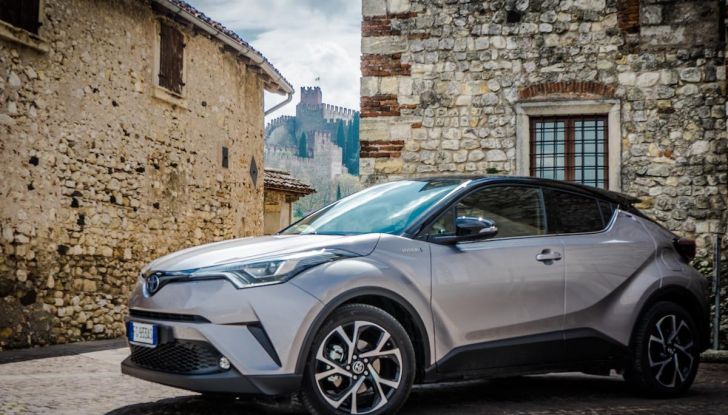 [VIDEO] Toyota C-HR 2018, La nostra prova dell’Hybrid SUV da 26Km/l - Foto 20 di 36