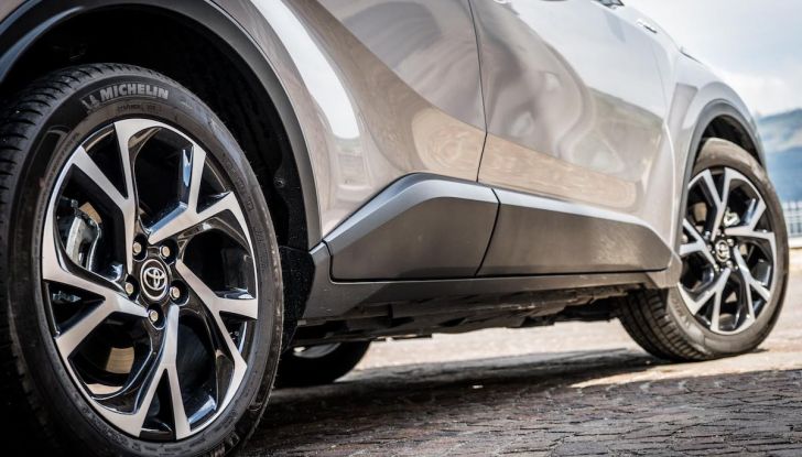 [VIDEO] Toyota C-HR 2018, La nostra prova dell’Hybrid SUV da 26Km/l - Foto 22 di 36