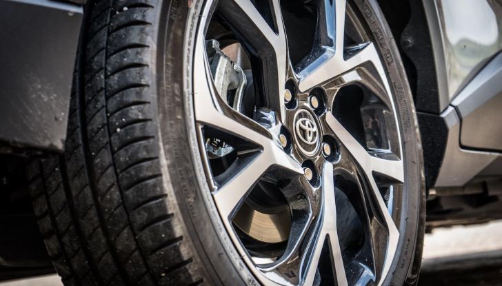 [VIDEO] Toyota C-HR 2018, La nostra prova dell’Hybrid SUV da 26Km/l - Foto 23 di 36