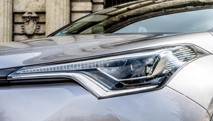 [VIDEO] Toyota C-HR 2018, La nostra prova dell’Hybrid SUV da 26Km/l - Foto 4 di 36