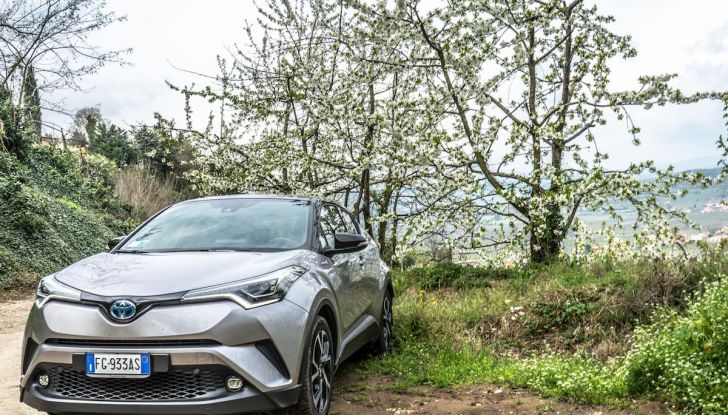 [VIDEO] Toyota C-HR 2018, La nostra prova dell’Hybrid SUV da 26Km/l - Foto 31 di 36
