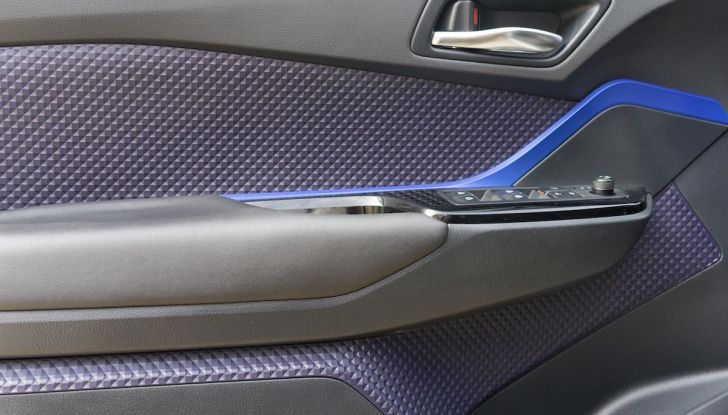 [VIDEO] Toyota C-HR 2018, La nostra prova dell’Hybrid SUV da 26Km/l - Foto 9 di 36