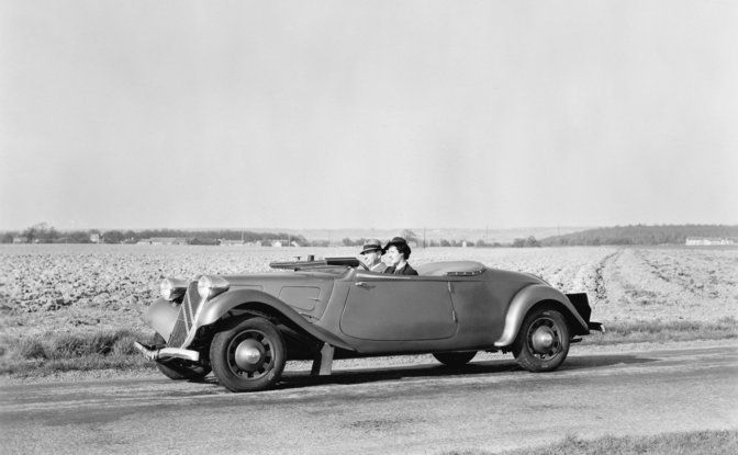 1934: André Citroën lancia la produzione in serie della Traction Avant - Foto 10 di 12