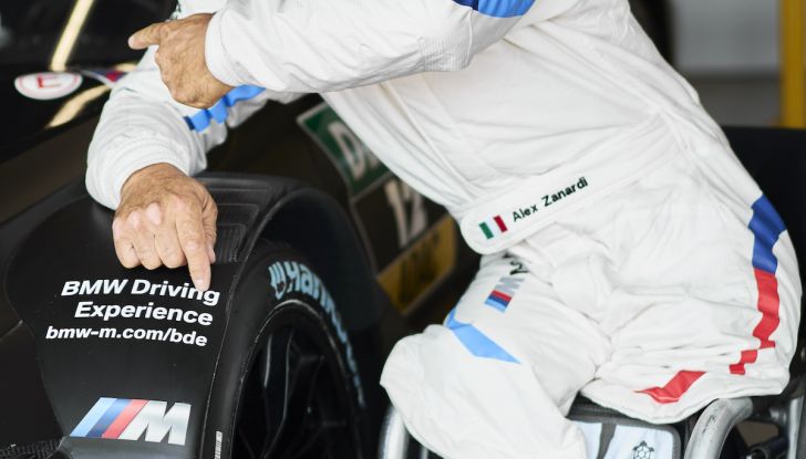 Alex Zanardi corre il DTM a Misano con BMW M4 senza usare le protesi - Foto 5 di 5