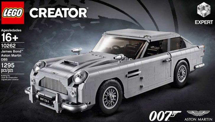Aston Martin DB5 di James Bond diventa un set LEGO - Foto 2 di 15