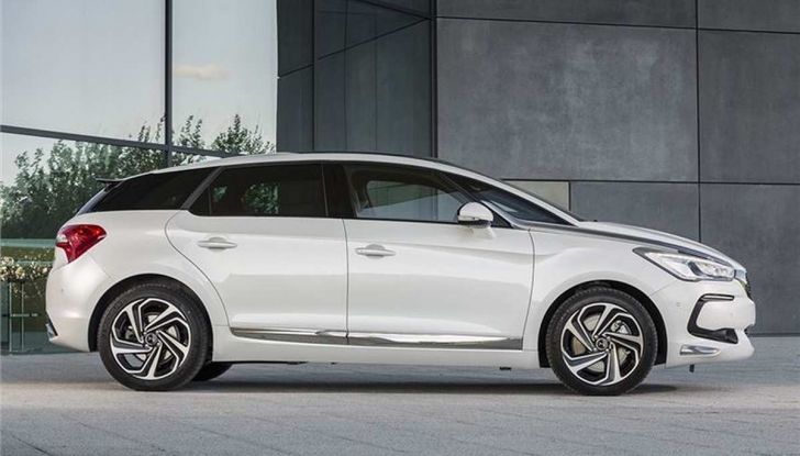 Nissan Leaf, Auto Piu’ Bella del Web 2018 - Foto 8 di 13