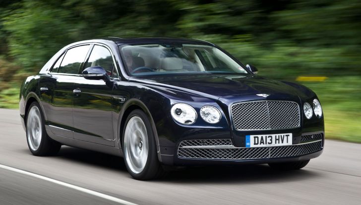 Ferrari è il marchio che guadagna di più per ogni auto, Bentley e Tesla in perdita - Foto 15 di 16