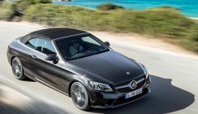 Come proteggere l’auto dal caldo e dal sole estivo