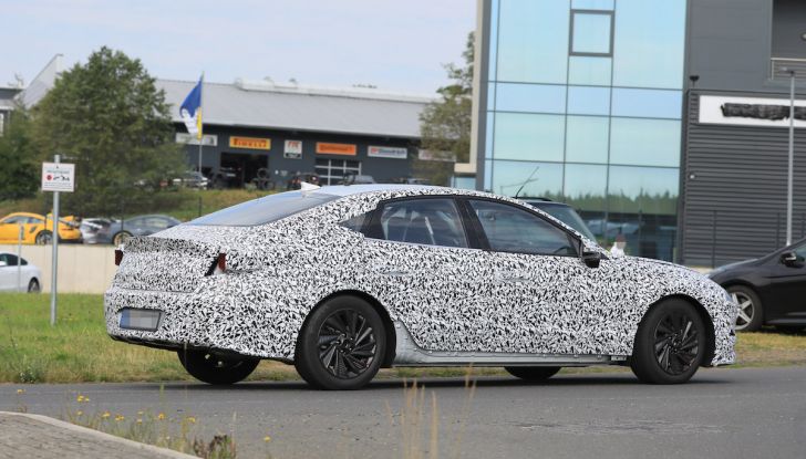 Nuova Hyundai i40 2020: berlina senza compromessi verso la guida autonoma - Foto 18 di 26