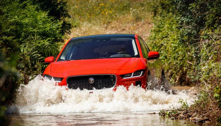 Jaguar I-Pace è Auto dell’Anno 2019 - Foto 14 di 25