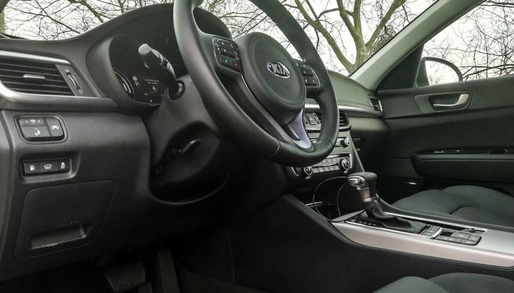 Kia Optima SW Plug-In Hybrid prova su strada, consumi e prestazioni - Foto 31 di 54