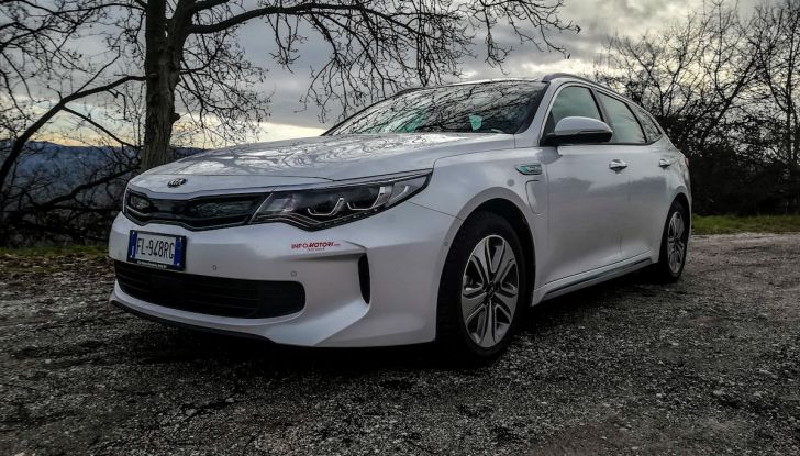 Kia Optima SW Plug-In Hybrid prova su strada, consumi e prestazioni - Foto 37 di 54