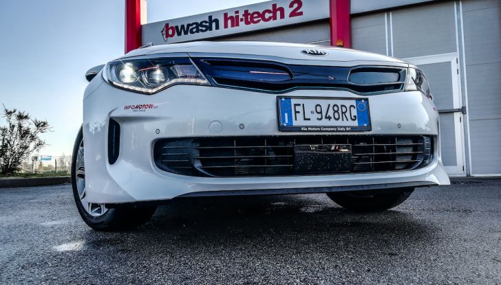 Kia Optima SW Plug-In Hybrid prova su strada, consumi e prestazioni - Foto 6 di 54