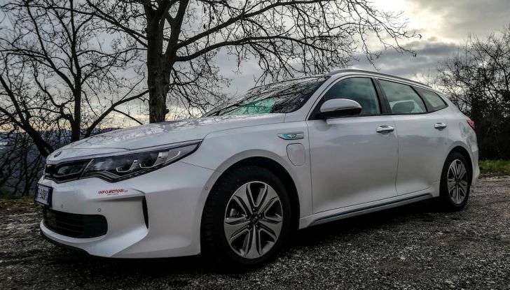 Kia Optima SW Plug-In Hybrid prova su strada, consumi e prestazioni - Foto 43 di 54