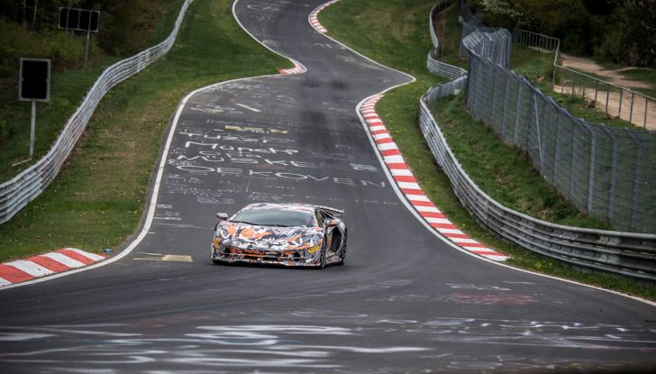 Lamborghini Aventador SVJ, record al Nurburgring: è la più veloce di sempre - Foto 11 di 11